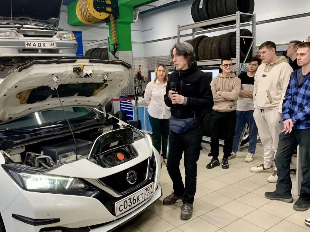 мастер-класс «Диагностика электромобиля Nissan Leaf». мастер-класс «Диагностика электромобиля Nissan Leaf».
